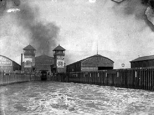 Oakland Mole ferry slip in the early 1900s.