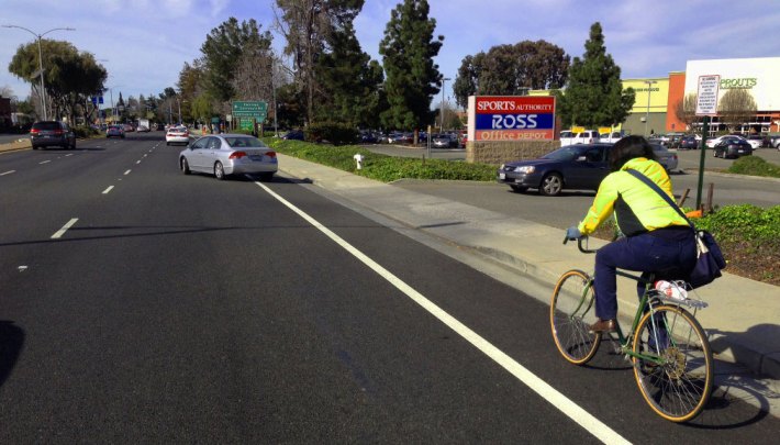 camino_bike_lane