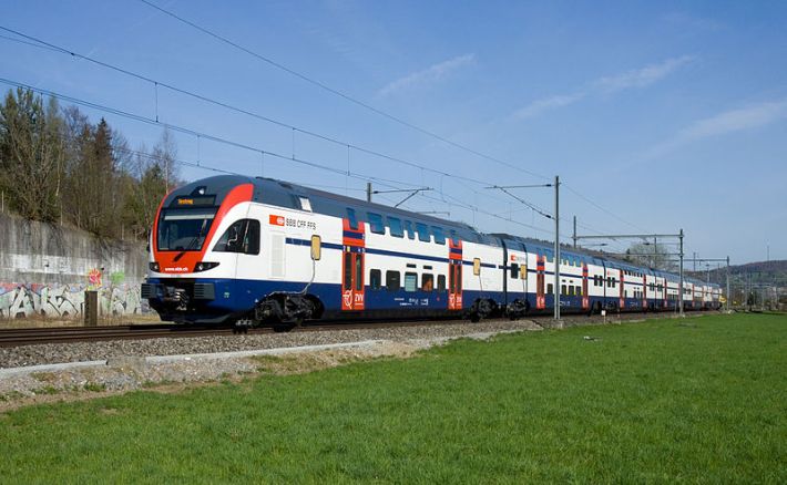 A Swiss double deck EMU, similar to what will one day run on Caltrain. Could frequent, predictable service using this kind of electrified, light-weight train become the norm in California? Photo: Wikimedia Commons.