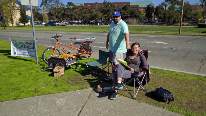 Brian McGuire and Marisa Wood took the afternoon shift counting peds and cyclists on the Alameda end of the Posey tube. Photo: Streetsblog.
