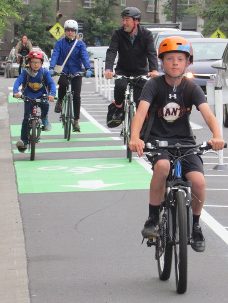Parking protected bike lane on Fulton Street in Berkeley. Photo: Streetsblog/Melanie Curry