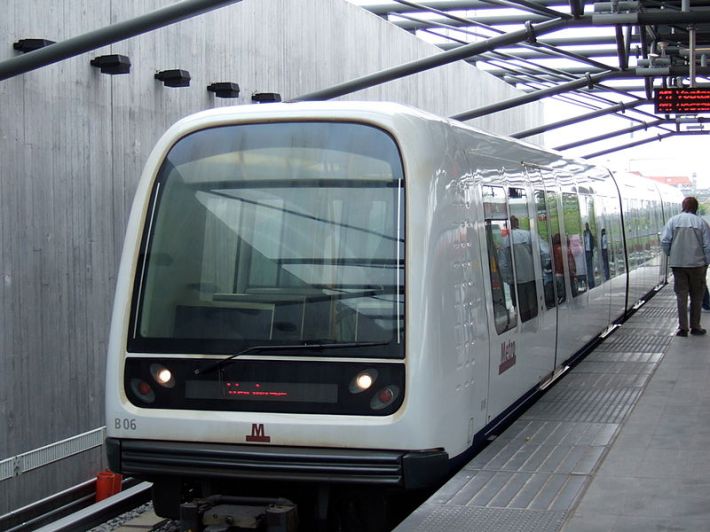 The Copenhagen Metro (seen here in Vanløse station) is one of many systems with no drivers on board the train. Photo: Wikimedia Commons
