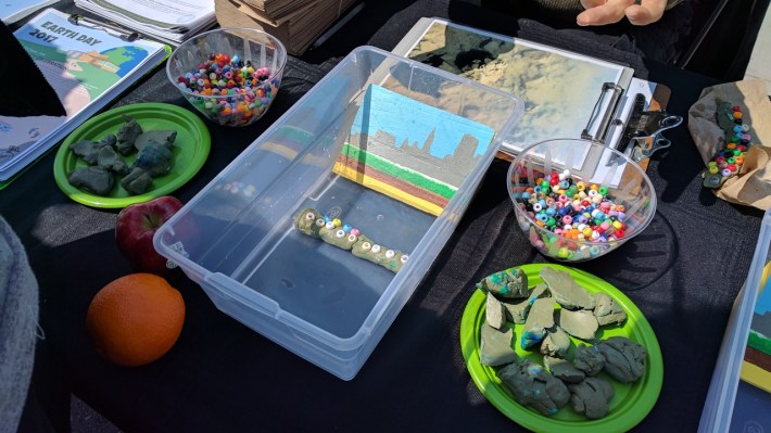 Using this small model, volunteers showed how encouraging reef growth can help control dangerous tides.
