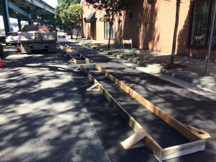 Farther east, and SFMTA is still pouring some concrete. Photo: SFBC