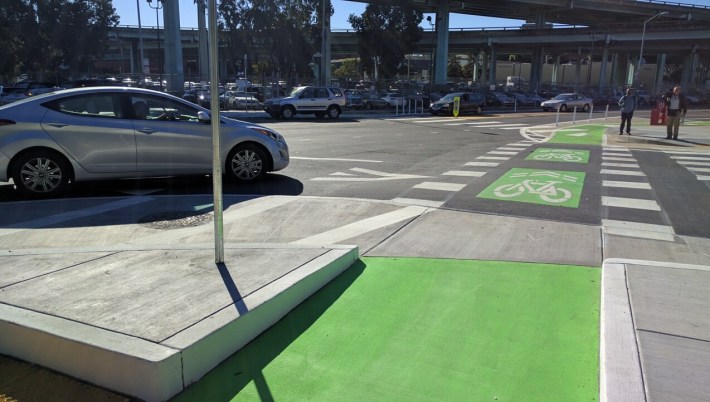 A dual radius corner in San Francisco, 9th and Division. Photo: Streetsblog/Rudick