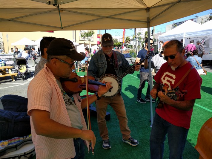 Ted Kuster and friends getting down with a little Blue Grass