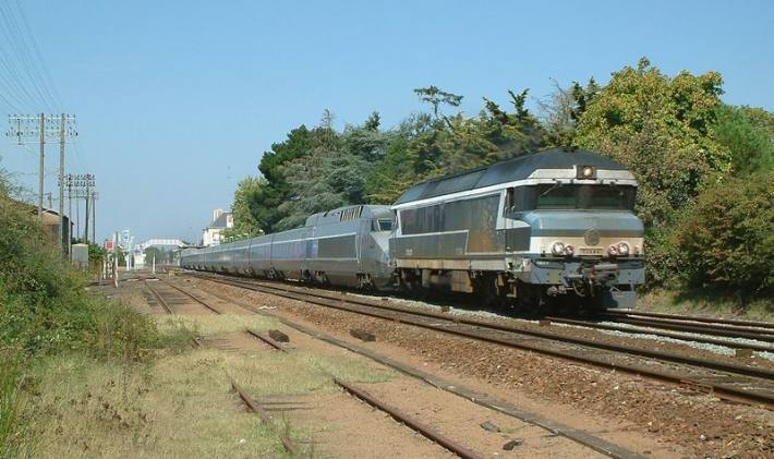 A TGV high-speed train on France's les Sables d'Olonne service, atowed behind a diesel locomotive