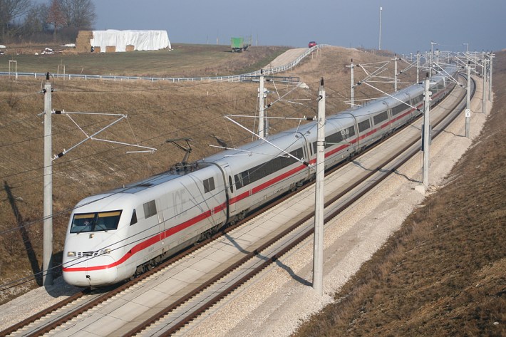 A German HSR train ont he Nuremberg-Ingolstadt high-speed railway. Photo: Wikimedia Commons