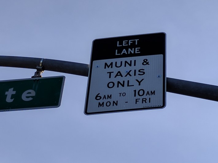 In the defense of motorists, this sign is pretty hard to spot