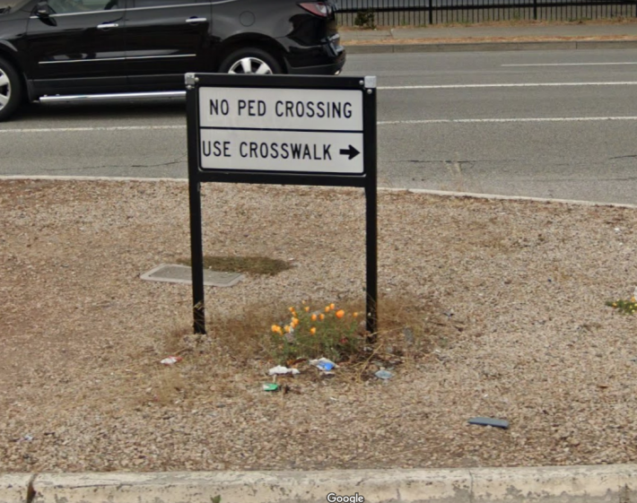 There's no crosswalk between the gas station and Park Merced. Photo: Google Maps