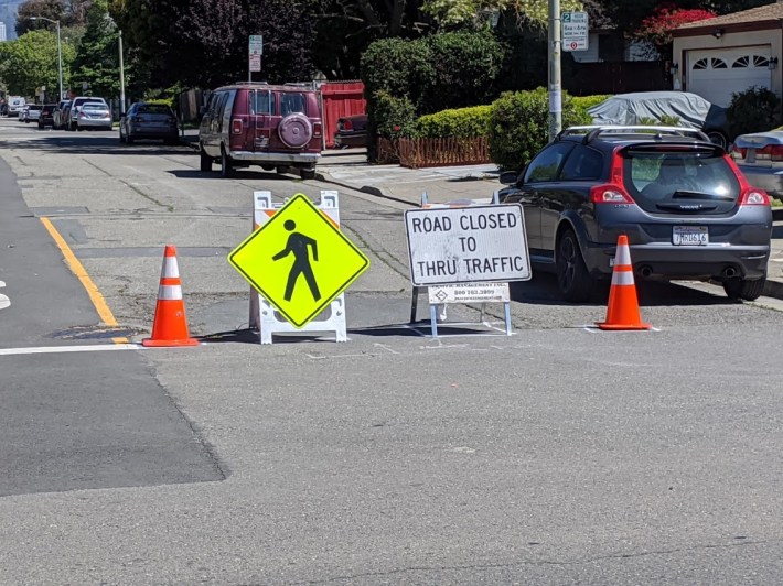 Here's how simple it is to do. Here's West Street as seen early Tuesday afternoon. Photo: Streetsblog/Rudick