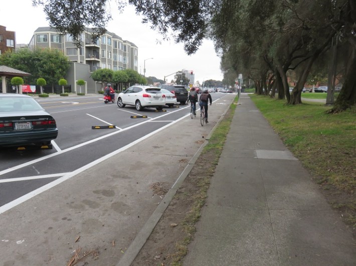 Pic of Bay Street from SFMTA