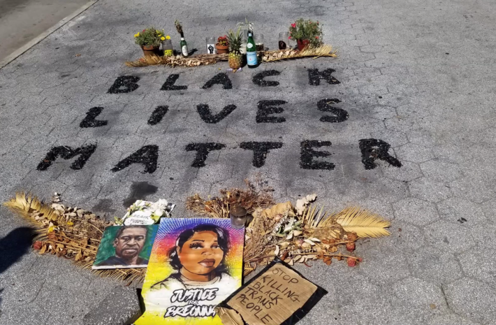 NYC is leaving such memorials... where previously they had "cleaned" them up