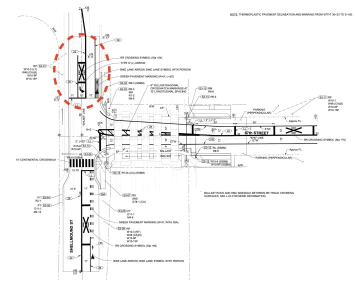 The lengthened turning pocket that replaced a planned bike lane