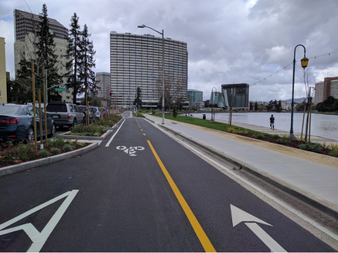 The Lakeside cycle track. Thanks OakDOT! Photo: Streetsblog/Rudick