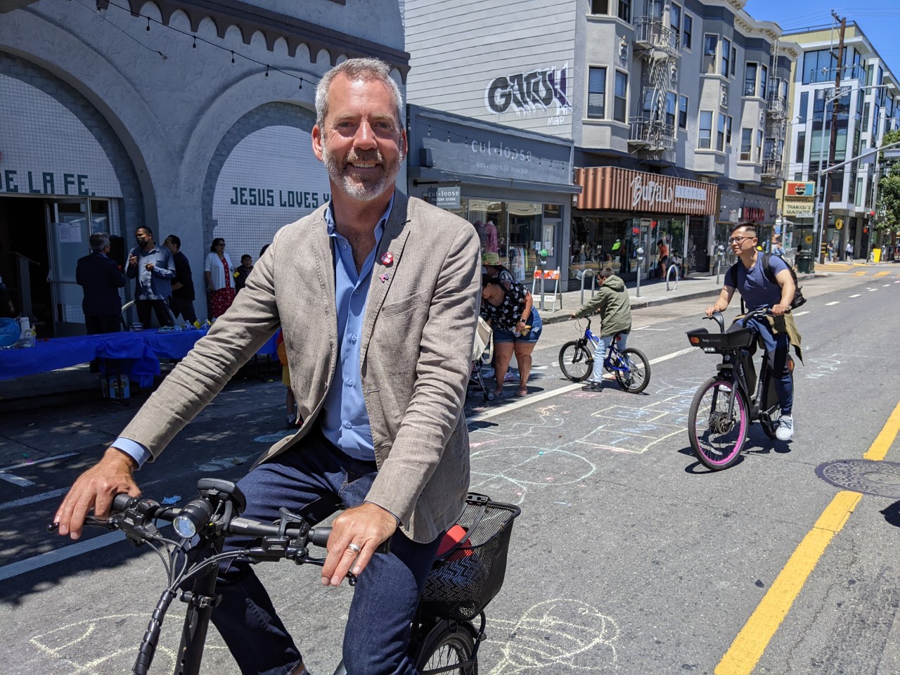 SFMTA's Jeffrey Tumlin at Sunday Streets Valencia last summer. He promised Streetsblog the street would see improvements by the end of the year. It didn't happen. Photo: Streetsblog/Rudick