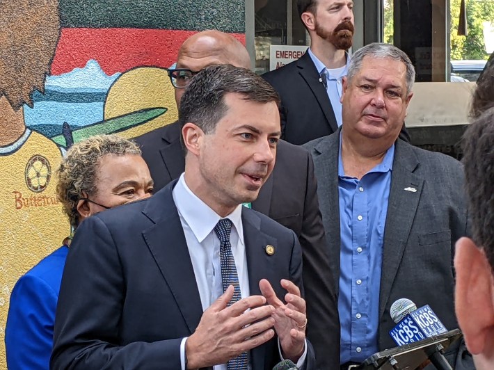 US DOT Sec. Pete Buttigieg during his visit to Oakland in Sept., 2022. Photo: Streetsblog/Rudick