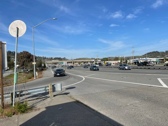 The Lucky Drive bus stop on the side of the 101 freeway. Talk about how NOT to build transit infrastructure! Photo: Antony Trezos