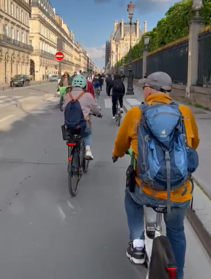 That's Roger Rudick on the Rue de Rivoli! Photo: Stein-van Osteren